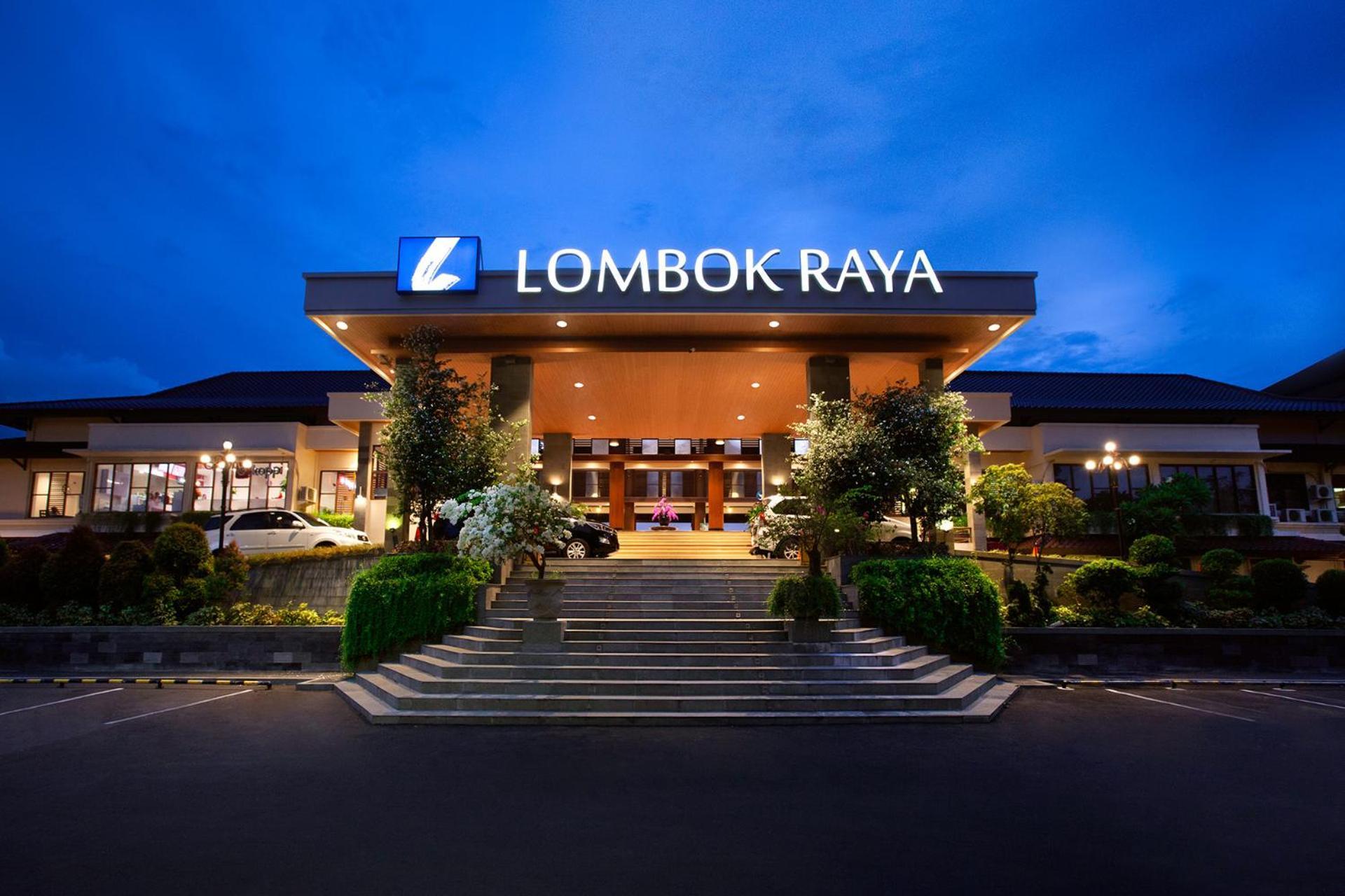 Lombok Raya Hotel Mataram Exterior photo